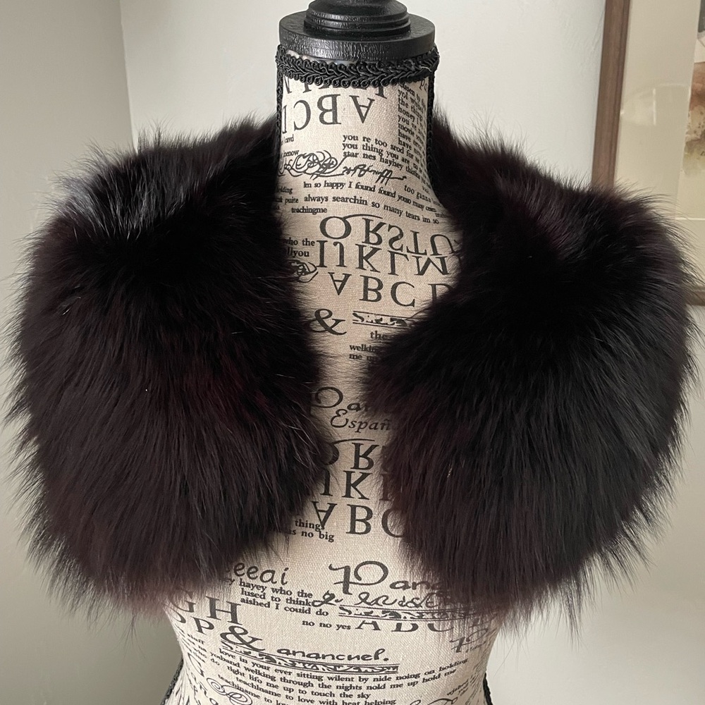 Chic Dark Fur Collar or Scarf